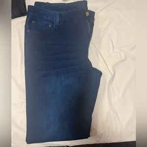 Dark wash skinny jeans
